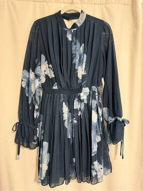 Lost + Wander Navy Floral Pleated Long-Sleeve Mini Dress